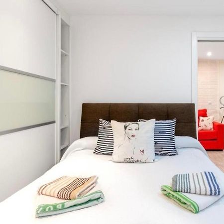 Vialia Apartamentos Suites Málaga Extérieur photo