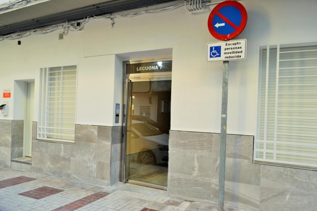 Vialia Apartamentos Suites Málaga Extérieur photo