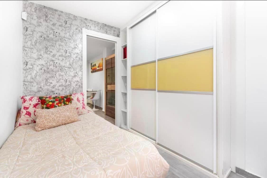 Vialia Apartamentos Suites Málaga Extérieur photo