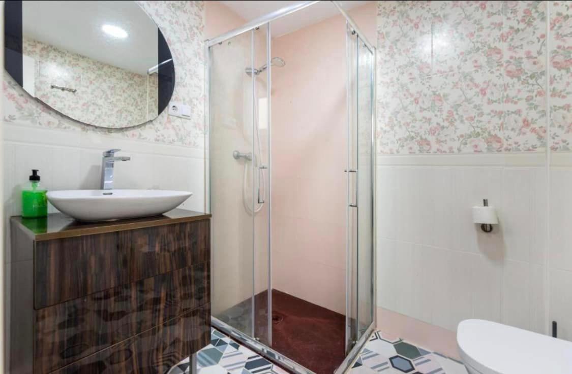 Vialia Apartamentos Suites Málaga Extérieur photo