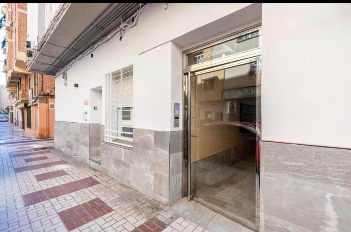 Vialia Apartamentos Suites Málaga Extérieur photo